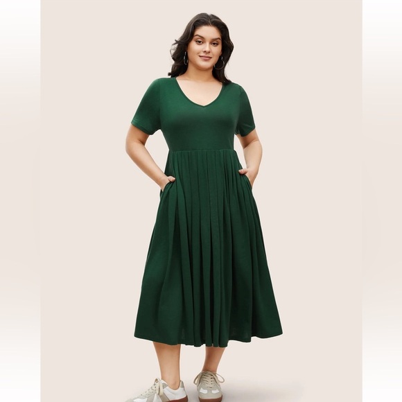 BloomChic Supersoft Essentials Plain Pleated Dress - Picture 1 of 8